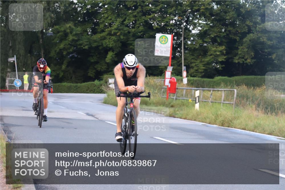 25.08.2024 - Elbe Triathlon Hamburg Fuchs,  Jonas http://msf.ph/oto/6839867 25.08.2024 08:55:21 Radfahren 157, 145, 168, 95, 179, 152, 160 meine-sportfotos.de