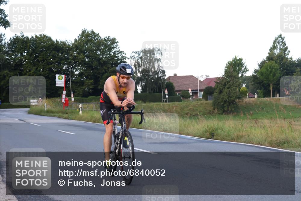 25.08.2024 - Elbe Triathlon Hamburg Fuchs,  Jonas http://msf.ph/oto/6840052 25.08.2024 08:55:44 Radfahren 76, 105 meine-sportfotos.de