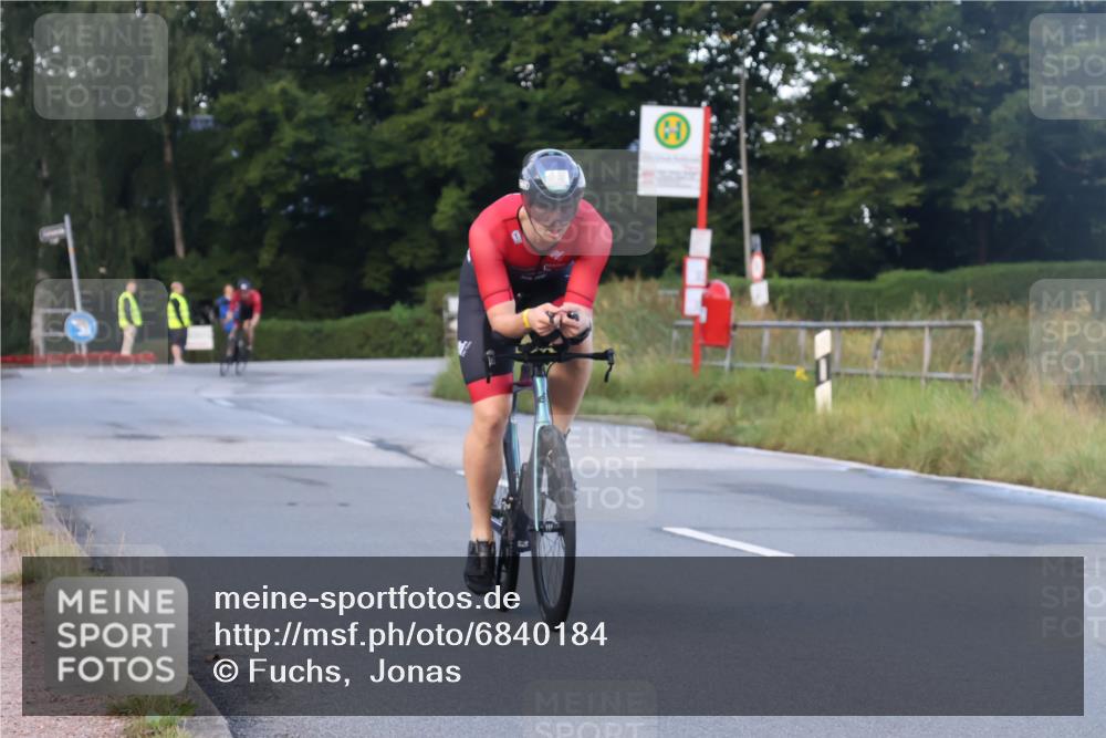 25.08.2024 - Elbe Triathlon Hamburg Fuchs,  Jonas http://msf.ph/oto/6840184 25.08.2024 08:56:05 Radfahren 84, 77 meine-sportfotos.de