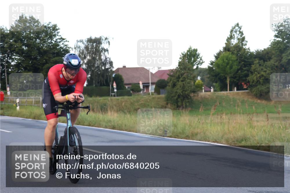 25.08.2024 - Elbe Triathlon Hamburg Fuchs,  Jonas http://msf.ph/oto/6840205 25.08.2024 08:56:06 Radfahren 84, 77 meine-sportfotos.de