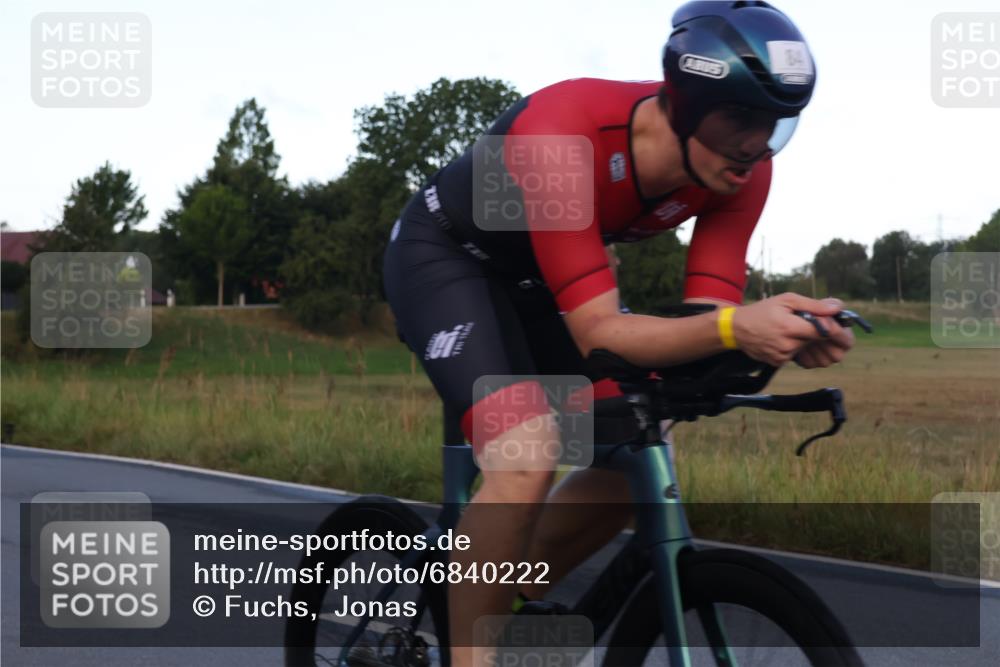 25.08.2024 - Elbe Triathlon Hamburg Fuchs,  Jonas http://msf.ph/oto/6840222 25.08.2024 08:56:06 Radfahren 84, 77 meine-sportfotos.de