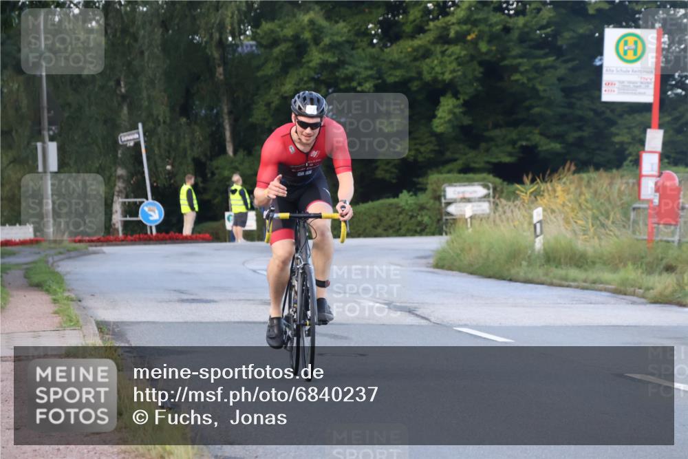 25.08.2024 - Elbe Triathlon Hamburg Fuchs,  Jonas http://msf.ph/oto/6840237 25.08.2024 08:56:11 Radfahren 84, 77 meine-sportfotos.de
