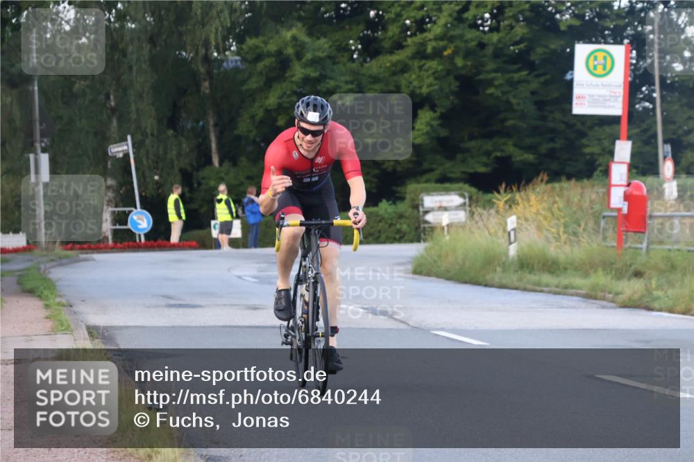 25.08.2024 - Elbe Triathlon Hamburg Fuchs,  Jonas http://msf.ph/oto/6840244 25.08.2024 08:56:11 Radfahren 84, 77 meine-sportfotos.de