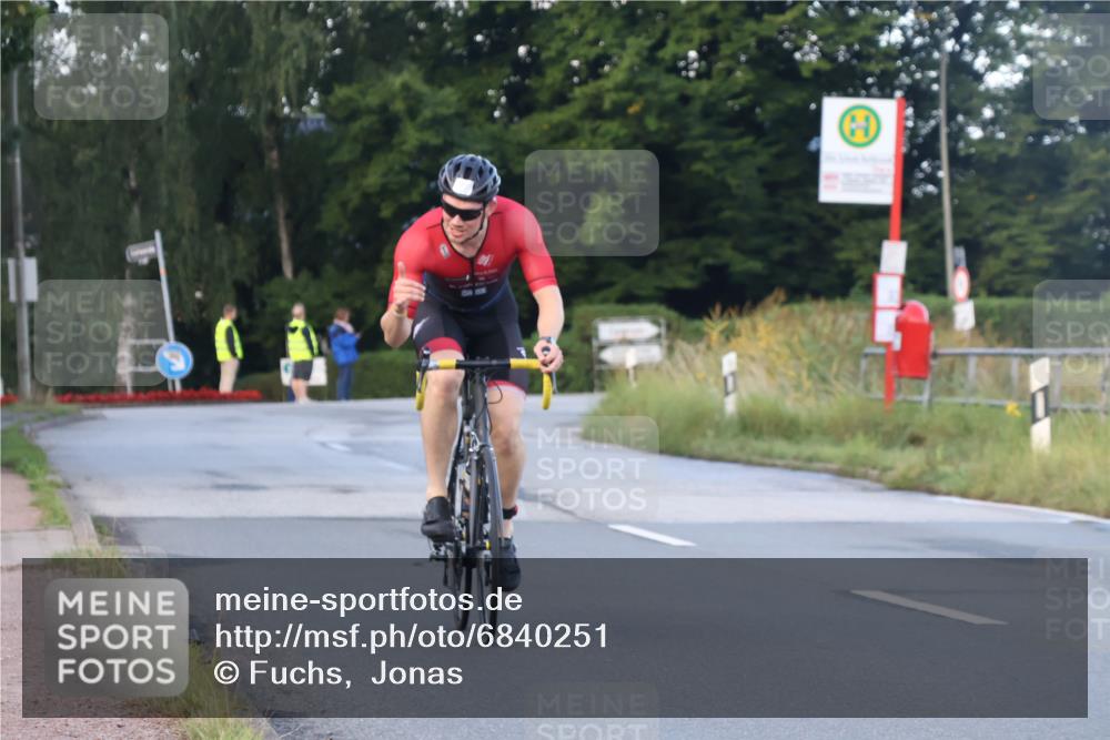 25.08.2024 - Elbe Triathlon Hamburg Fuchs,  Jonas http://msf.ph/oto/6840251 25.08.2024 08:56:11 Radfahren 84, 77 meine-sportfotos.de