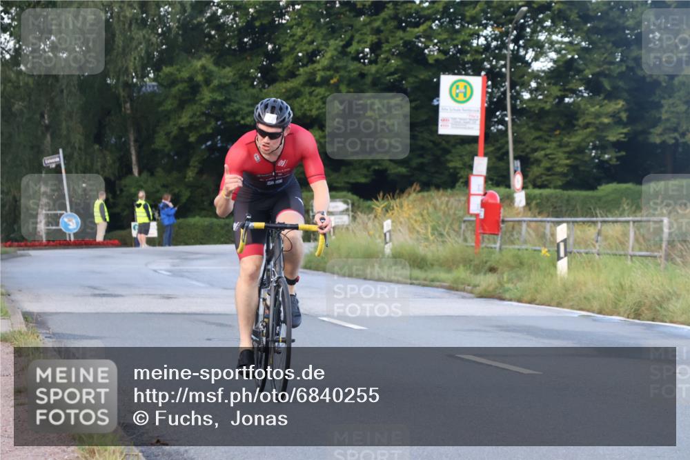 25.08.2024 - Elbe Triathlon Hamburg Fuchs,  Jonas http://msf.ph/oto/6840255 25.08.2024 08:56:11 Radfahren 84, 77 meine-sportfotos.de