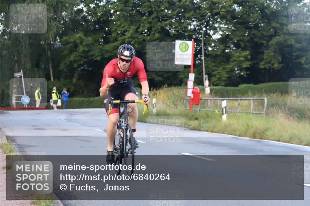 25.08.2024 - Elbe Triathlon Hamburg Fuchs,  Jonas http://msf.ph/oto/6840264 25.08.2024 08:56:11 Radfahren 84, 77 meine-sportfotos.de