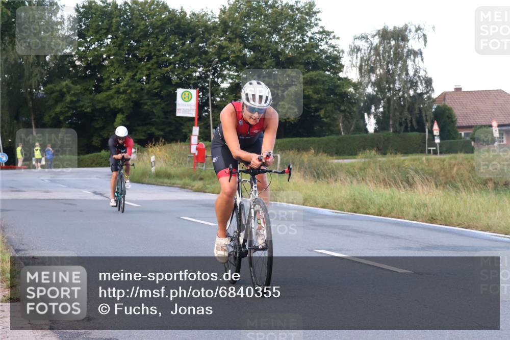 25.08.2024 - Elbe Triathlon Hamburg Fuchs,  Jonas http://msf.ph/oto/6840355 25.08.2024 08:56:25 Radfahren 122, 60 meine-sportfotos.de