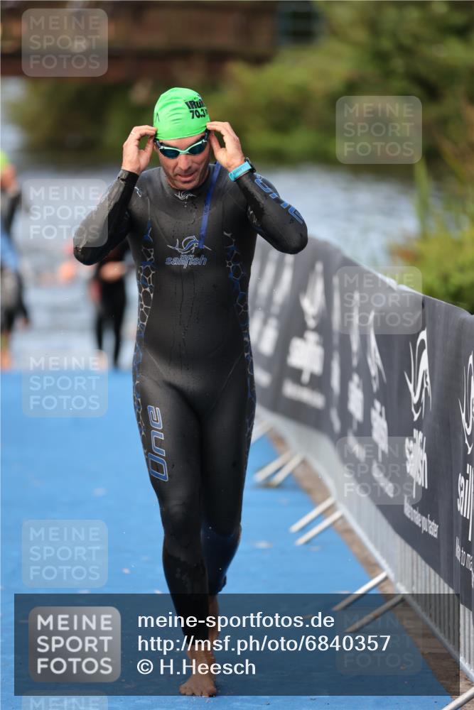 25.08.2024 - Elbe Triathlon Hamburg H.Heesch http://msf.ph/oto/6840357 25.08.2024 08:44:06 Schwimmen 110, 139, 172, 176, 182 meine-sportfotos.de