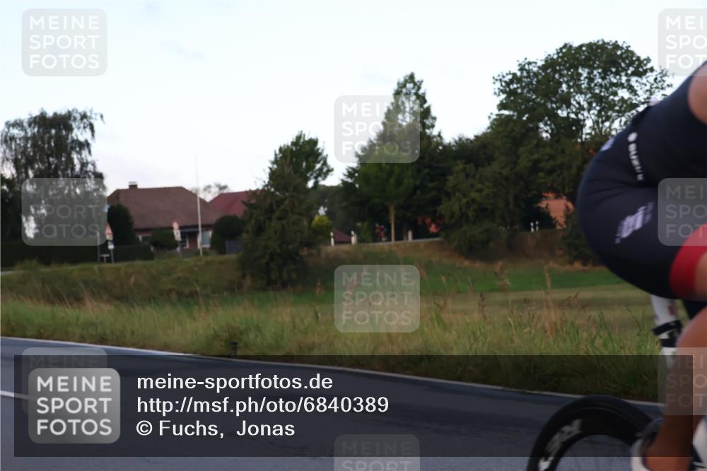 25.08.2024 - Elbe Triathlon Hamburg Fuchs,  Jonas http://msf.ph/oto/6840389 25.08.2024 08:56:25 Radfahren 122, 60 meine-sportfotos.de