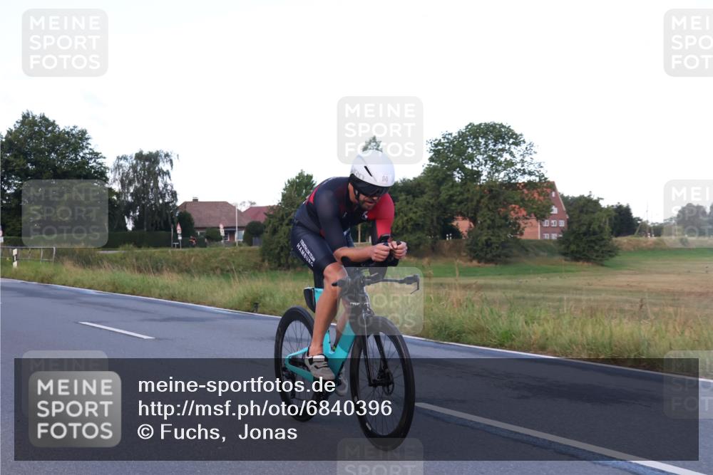 25.08.2024 - Elbe Triathlon Hamburg Fuchs,  Jonas http://msf.ph/oto/6840396 25.08.2024 08:56:26 Radfahren 122, 60 meine-sportfotos.de