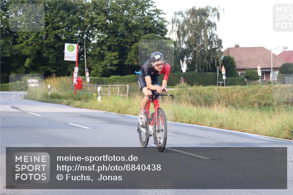 25.08.2024 - Elbe Triathlon Hamburg Fuchs,  Jonas http://msf.ph/oto/6840438 25.08.2024 08:56:39 Radfahren 64, 131, 35, 154 meine-sportfotos.de