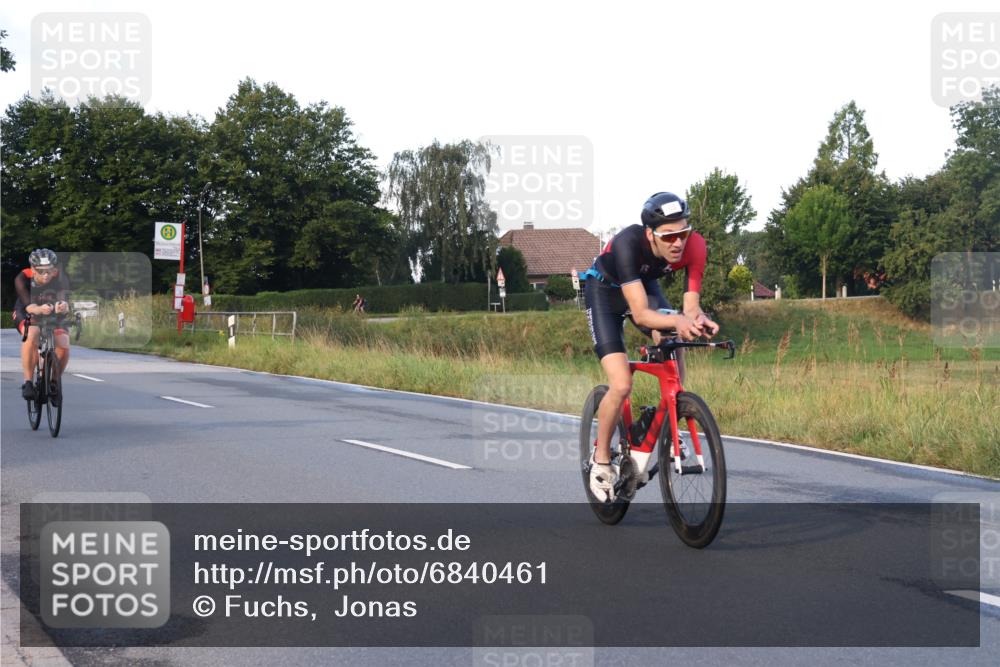 25.08.2024 - Elbe Triathlon Hamburg Fuchs,  Jonas http://msf.ph/oto/6840461 25.08.2024 08:56:39 Radfahren 64, 131, 35, 154 meine-sportfotos.de