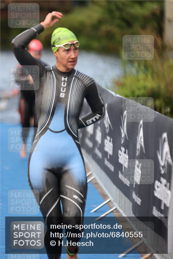 25.08.2024 - Elbe Triathlon Hamburg H.Heesch http://msf.ph/oto/6840555 25.08.2024 08:44:14 Schwimmen 134, 139, 145, 152, 172, 186 meine-sportfotos.de