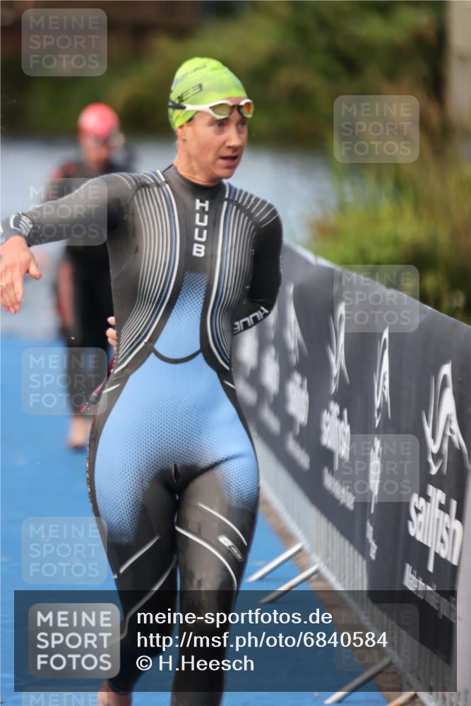 25.08.2024 - Elbe Triathlon Hamburg H.Heesch http://msf.ph/oto/6840584 25.08.2024 08:44:14 Schwimmen 134, 139, 145, 152, 172, 186 meine-sportfotos.de