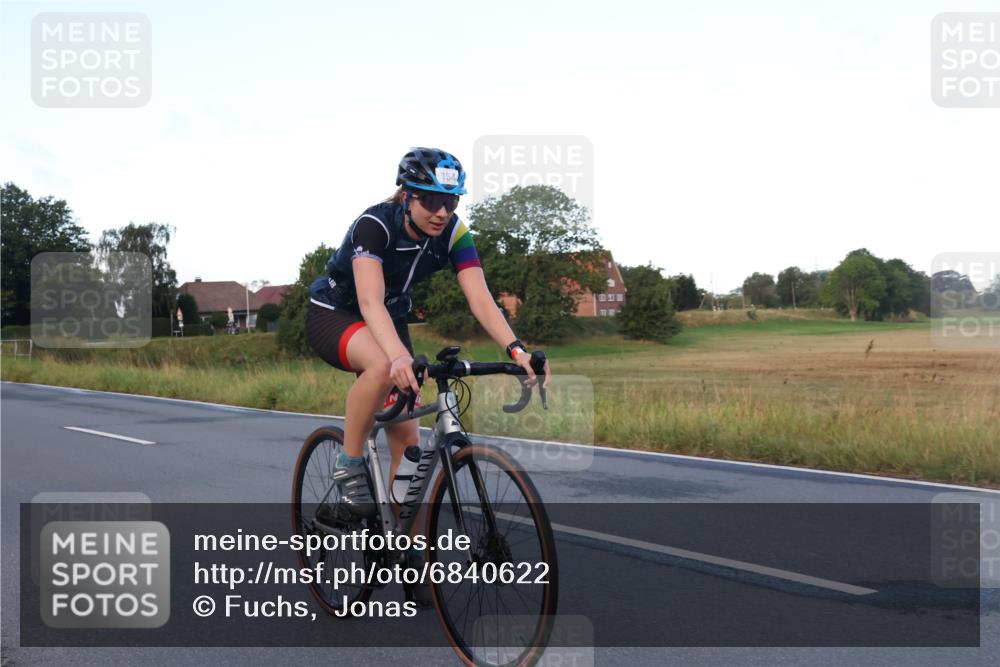 25.08.2024 - Elbe Triathlon Hamburg Fuchs,  Jonas http://msf.ph/oto/6840622 25.08.2024 08:56:46 Radfahren 35, 154, 150, 94 meine-sportfotos.de