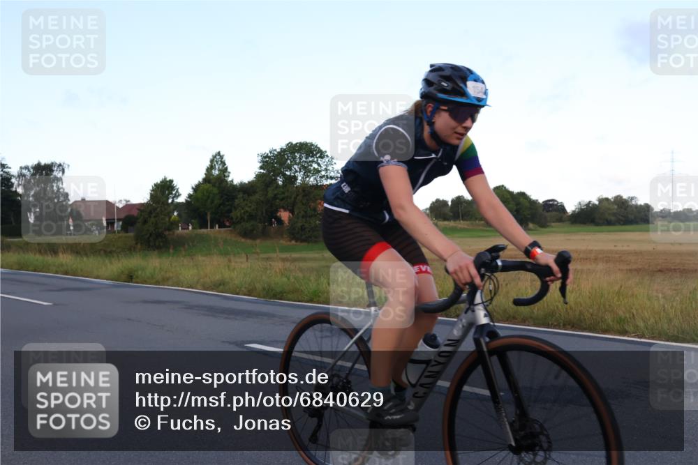 25.08.2024 - Elbe Triathlon Hamburg Fuchs,  Jonas http://msf.ph/oto/6840629 25.08.2024 08:56:46 Radfahren 35, 154, 150, 94 meine-sportfotos.de