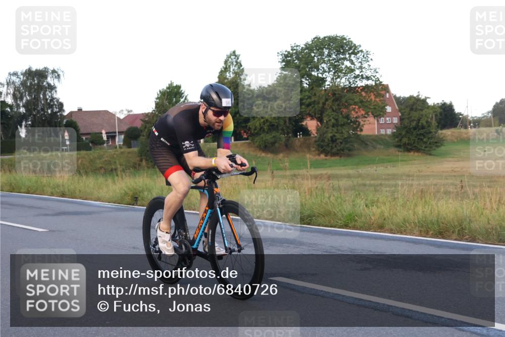 25.08.2024 - Elbe Triathlon Hamburg Fuchs,  Jonas http://msf.ph/oto/6840726 25.08.2024 08:56:52 Radfahren 150, 94, 46 meine-sportfotos.de