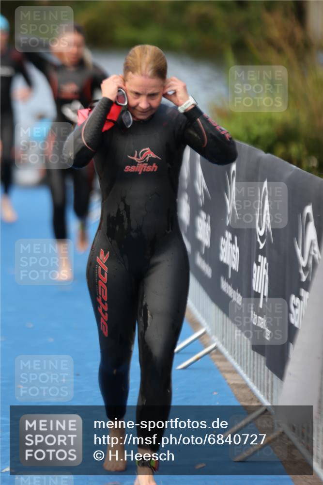 25.08.2024 - Elbe Triathlon Hamburg H.Heesch http://msf.ph/oto/6840727 25.08.2024 08:44:18 Schwimmen 80, 134, 139, 145, 152, 161, 172, 186 meine-sportfotos.de