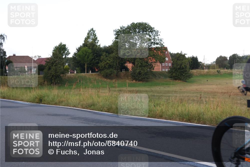 25.08.2024 - Elbe Triathlon Hamburg Fuchs,  Jonas http://msf.ph/oto/6840740 25.08.2024 08:56:52 Radfahren 150, 94, 46 meine-sportfotos.de