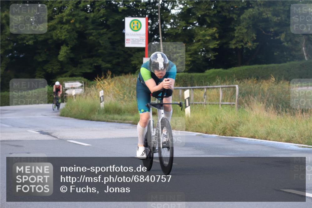 25.08.2024 - Elbe Triathlon Hamburg Fuchs,  Jonas http://msf.ph/oto/6840757 25.08.2024 08:56:55 Radfahren 150, 94, 46, 86 meine-sportfotos.de