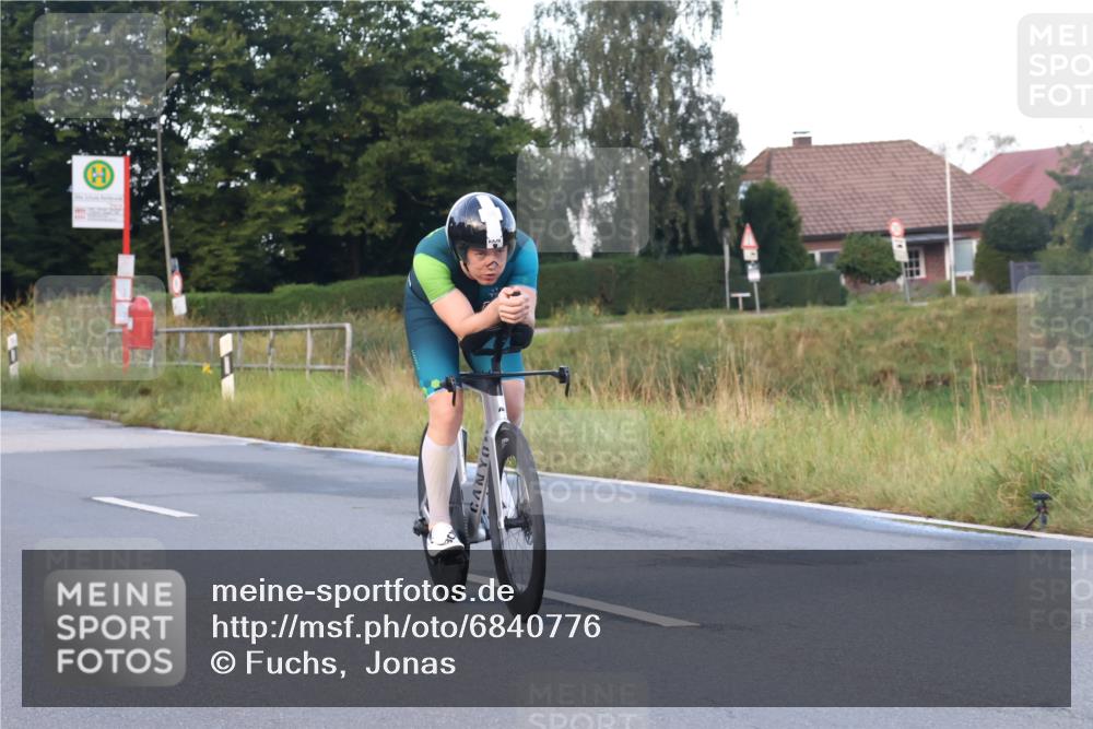 25.08.2024 - Elbe Triathlon Hamburg Fuchs,  Jonas http://msf.ph/oto/6840776 25.08.2024 08:56:56 Radfahren 150, 94, 46, 86 meine-sportfotos.de