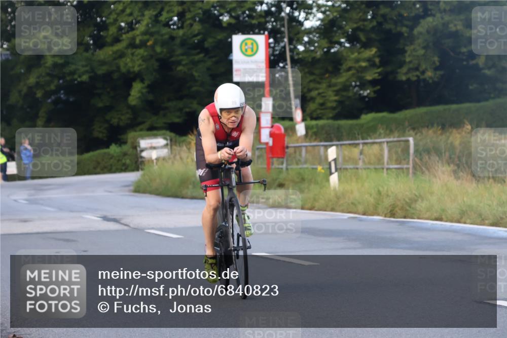 25.08.2024 - Elbe Triathlon Hamburg Fuchs,  Jonas http://msf.ph/oto/6840823 25.08.2024 08:57:01 Radfahren 46, 86 meine-sportfotos.de