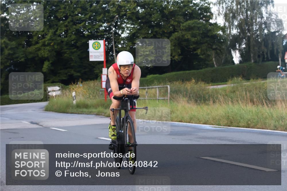 25.08.2024 - Elbe Triathlon Hamburg Fuchs,  Jonas http://msf.ph/oto/6840842 25.08.2024 08:57:01 Radfahren 46, 86 meine-sportfotos.de