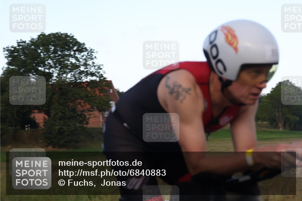 25.08.2024 - Elbe Triathlon Hamburg Fuchs,  Jonas http://msf.ph/oto/6840883 25.08.2024 08:57:02 Radfahren 86 meine-sportfotos.de