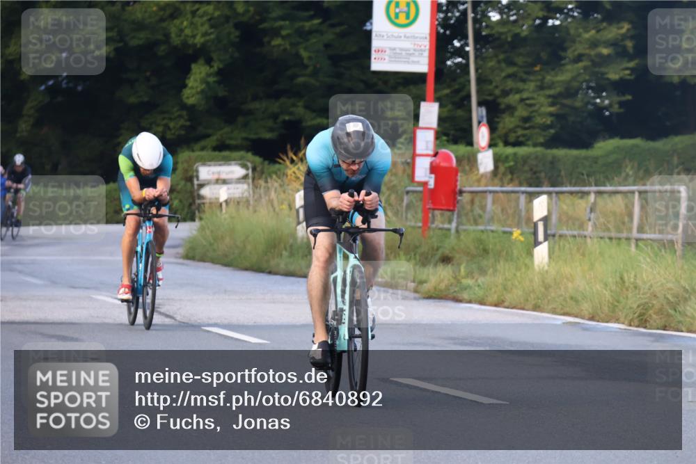 25.08.2024 - Elbe Triathlon Hamburg Fuchs,  Jonas http://msf.ph/oto/6840892 25.08.2024 08:57:09 Radfahren 165, 45, 193, 130 meine-sportfotos.de