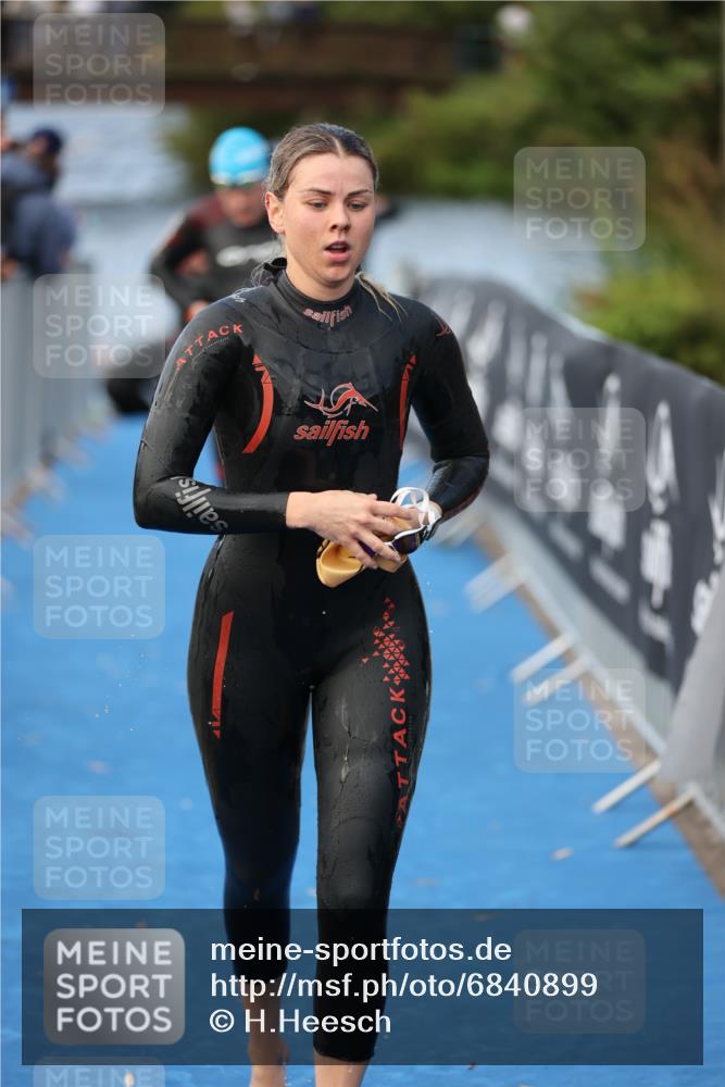 25.08.2024 - Elbe Triathlon Hamburg H.Heesch http://msf.ph/oto/6840899 25.08.2024 08:44:22 Schwimmen 80, 120, 134, 139, 145, 152, 161, 166, 172, 186 meine-sportfotos.de