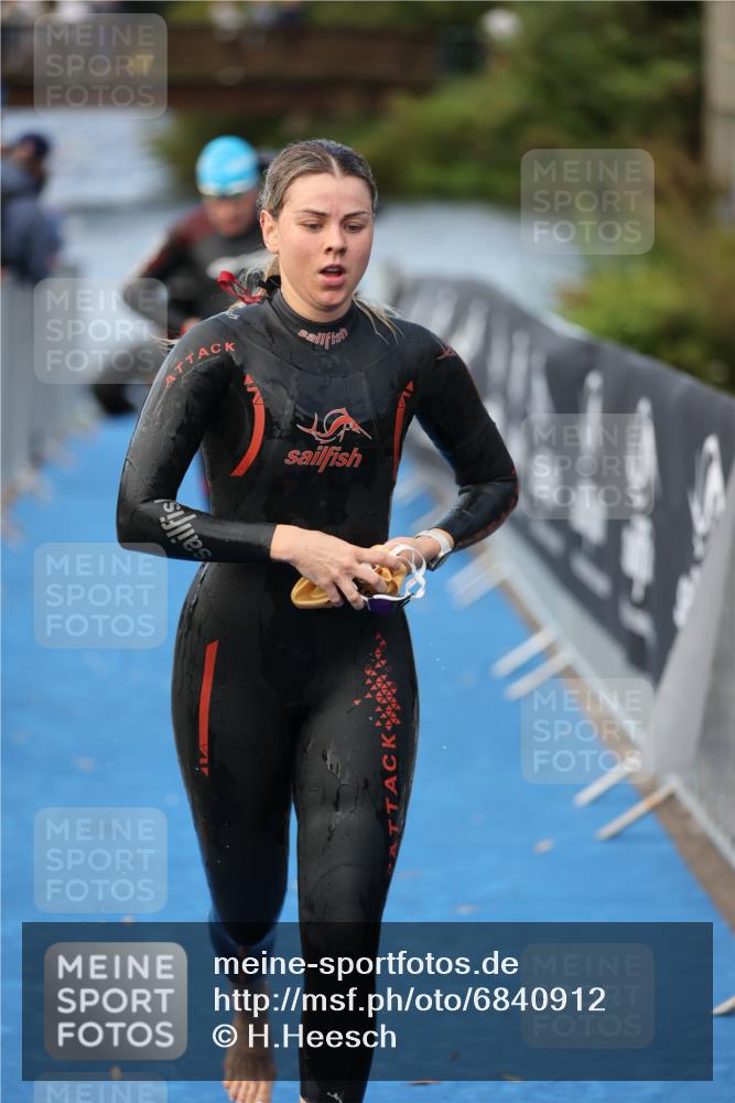25.08.2024 - Elbe Triathlon Hamburg H.Heesch http://msf.ph/oto/6840912 25.08.2024 08:44:22 Schwimmen 80, 120, 134, 139, 145, 152, 161, 166, 172, 186 meine-sportfotos.de