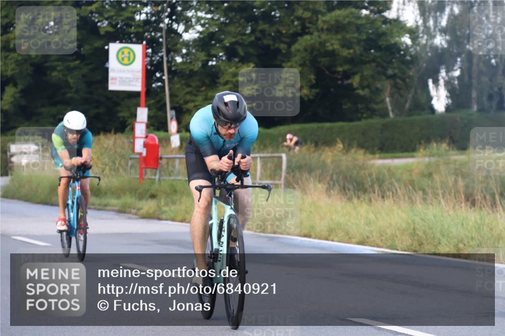 25.08.2024 - Elbe Triathlon Hamburg Fuchs,  Jonas http://msf.ph/oto/6840921 25.08.2024 08:57:10 Radfahren 165, 45, 193, 130 meine-sportfotos.de