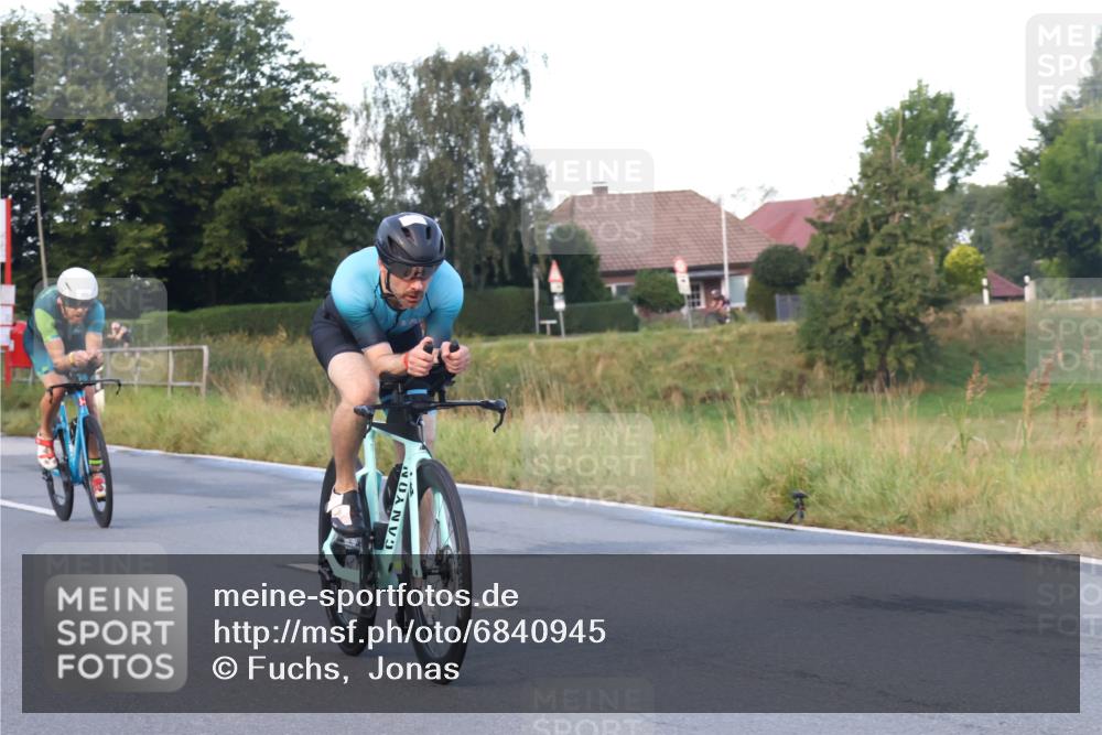 25.08.2024 - Elbe Triathlon Hamburg Fuchs,  Jonas http://msf.ph/oto/6840945 25.08.2024 08:57:10 Radfahren 165, 45, 193, 130 meine-sportfotos.de