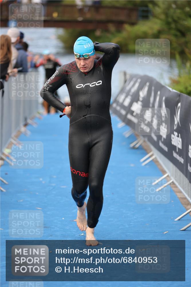 25.08.2024 - Elbe Triathlon Hamburg H.Heesch http://msf.ph/oto/6840953 25.08.2024 08:44:24 Schwimmen 80, 120, 124, 134, 139, 145, 152, 161, 166, 172, 186, 188, 197 meine-sportfotos.de