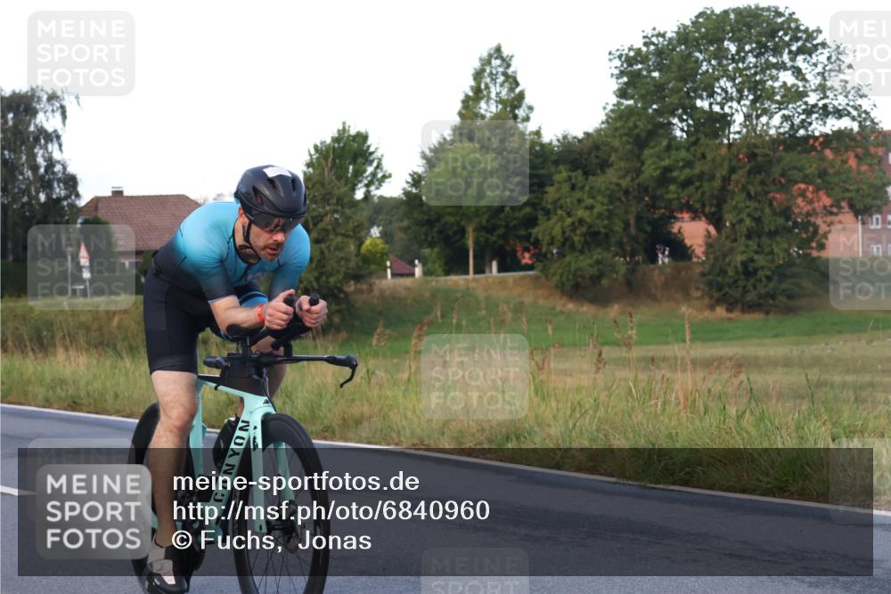 25.08.2024 - Elbe Triathlon Hamburg Fuchs,  Jonas http://msf.ph/oto/6840960 25.08.2024 08:57:11 Radfahren 165, 45, 193, 130 meine-sportfotos.de
