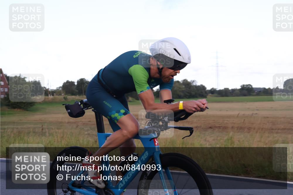 25.08.2024 - Elbe Triathlon Hamburg Fuchs,  Jonas http://msf.ph/oto/6840993 25.08.2024 08:57:12 Radfahren 165, 45, 193, 130, 74 meine-sportfotos.de