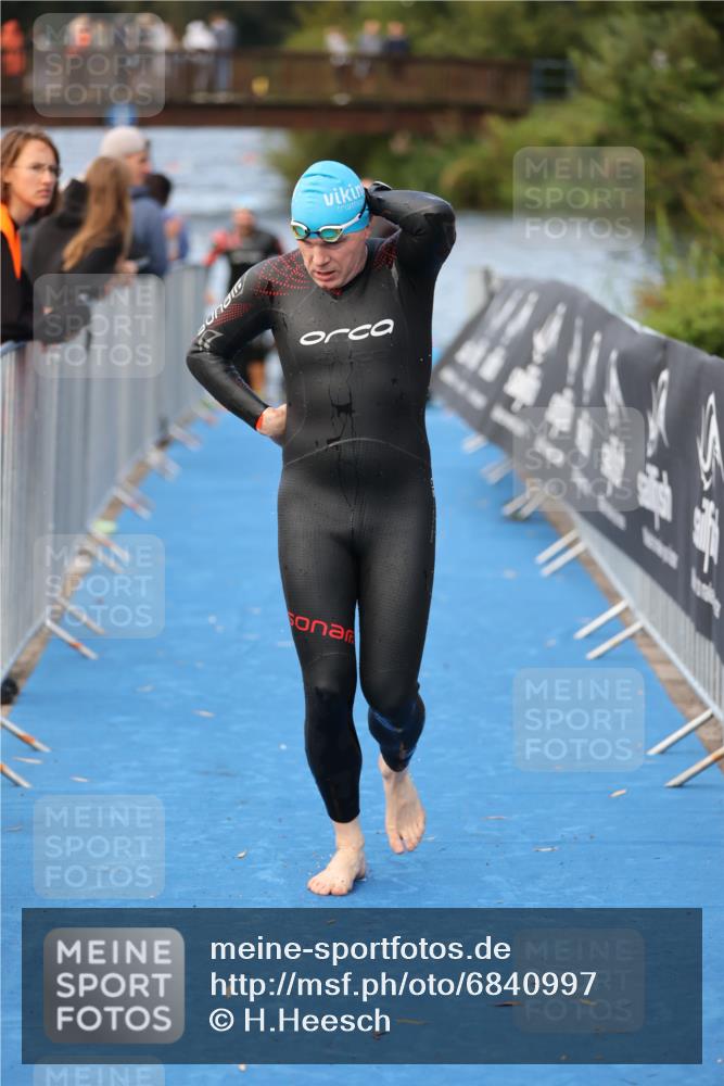 25.08.2024 - Elbe Triathlon Hamburg H.Heesch http://msf.ph/oto/6840997 25.08.2024 08:44:24 Schwimmen 80, 120, 124, 134, 139, 145, 152, 161, 166, 172, 186, 188, 197 meine-sportfotos.de