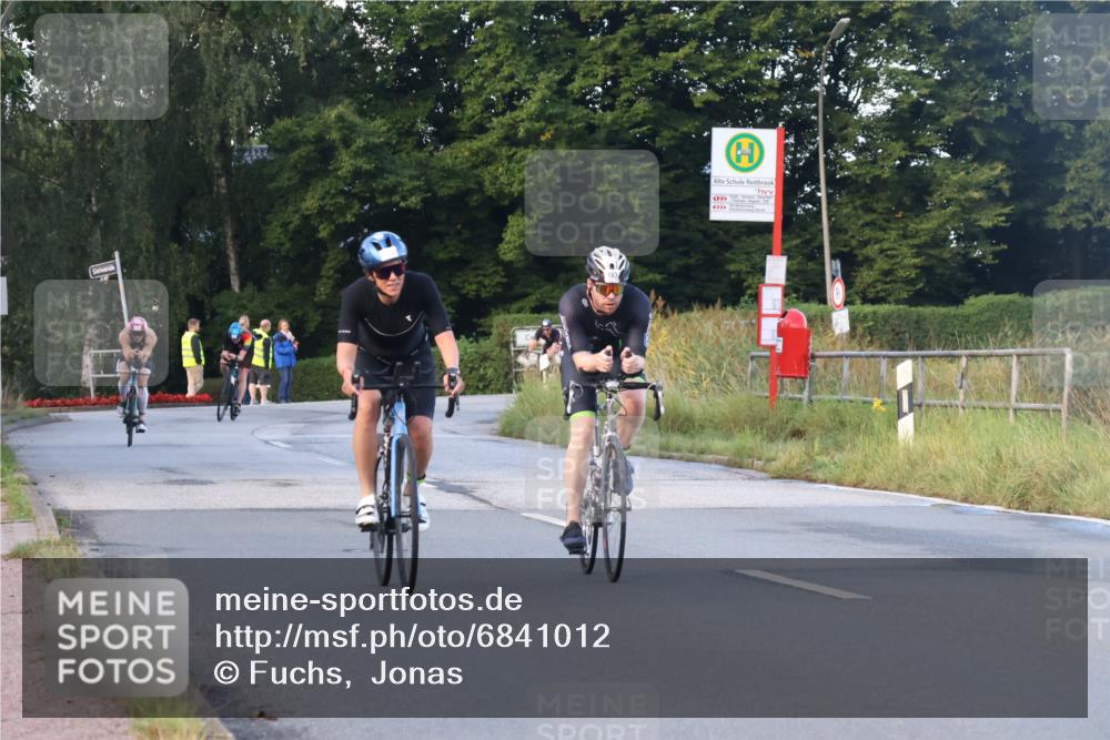 25.08.2024 - Elbe Triathlon Hamburg Fuchs,  Jonas http://msf.ph/oto/6841012 25.08.2024 08:57:15 Radfahren 165, 45, 193, 130, 74, 52 meine-sportfotos.de