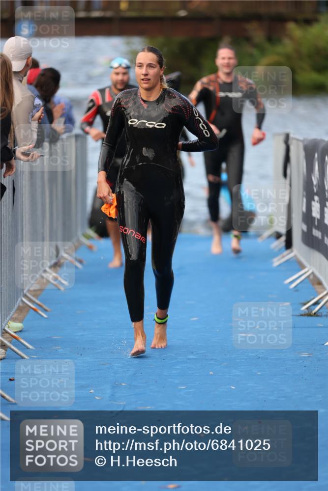 25.08.2024 - Elbe Triathlon Hamburg H.Heesch http://msf.ph/oto/6841025 25.08.2024 08:44:28 Schwimmen 80, 120, 124, 134, 139, 145, 152, 161, 166, 172, 186, 188, 197 meine-sportfotos.de