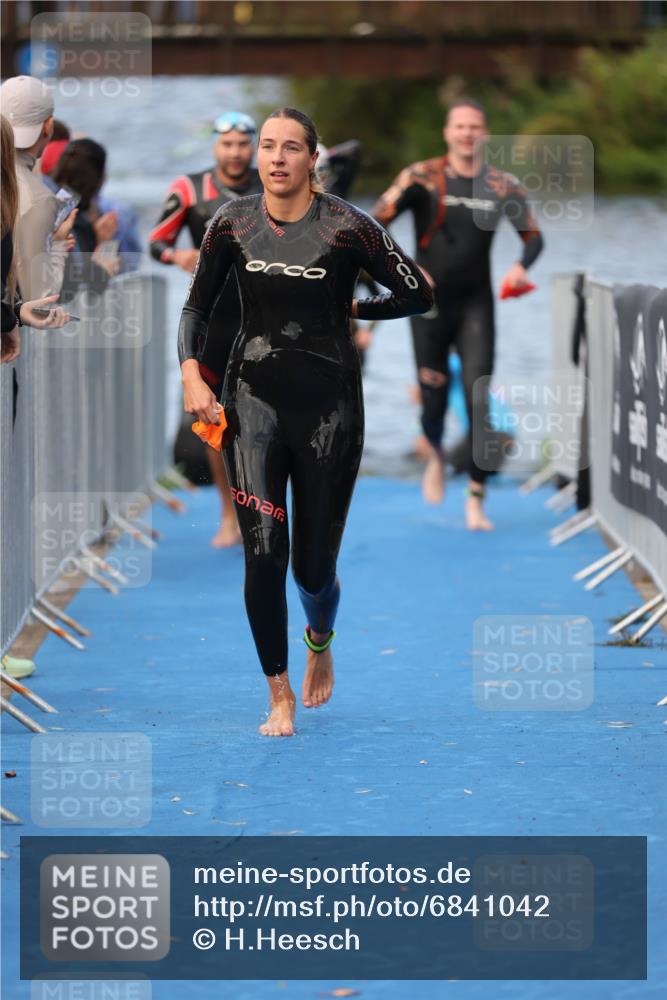 25.08.2024 - Elbe Triathlon Hamburg H.Heesch http://msf.ph/oto/6841042 25.08.2024 08:44:28 Schwimmen 80, 120, 124, 134, 139, 145, 152, 161, 166, 172, 186, 188, 197 meine-sportfotos.de