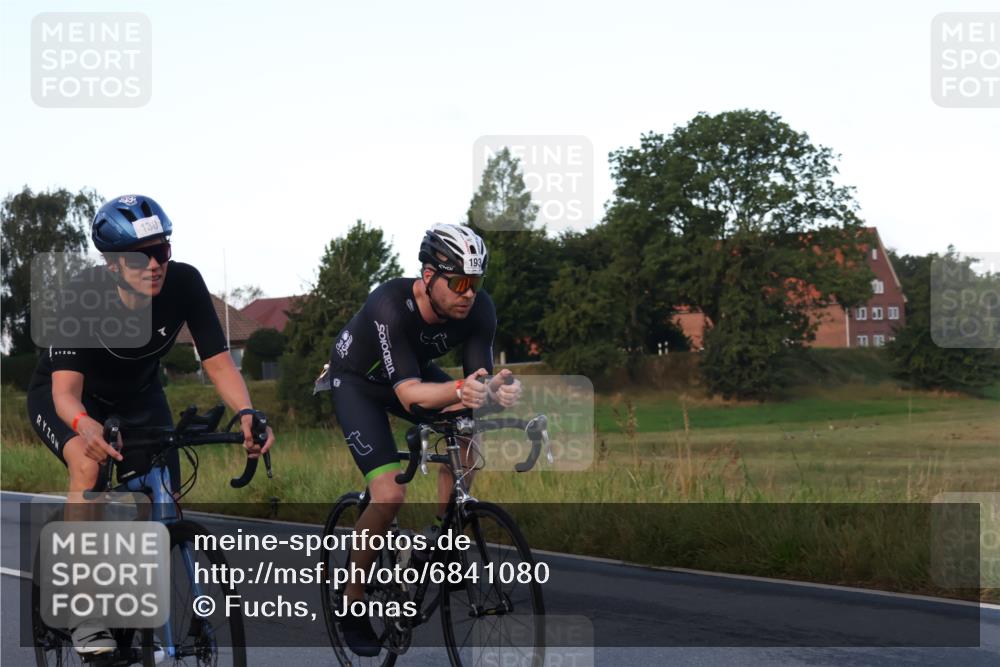 25.08.2024 - Elbe Triathlon Hamburg Fuchs,  Jonas http://msf.ph/oto/6841080 25.08.2024 08:57:16 Radfahren 165, 45, 193, 130, 74, 52, 61 meine-sportfotos.de
