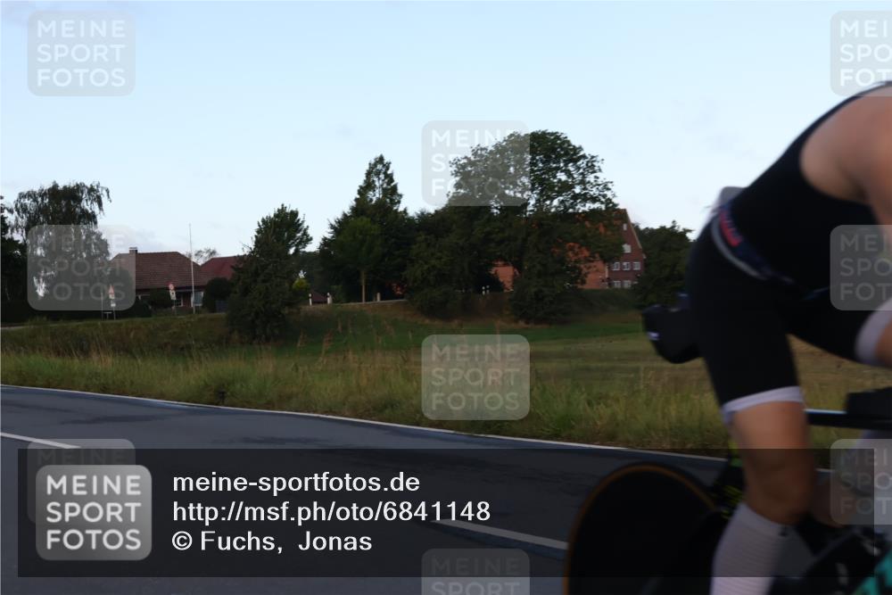 25.08.2024 - Elbe Triathlon Hamburg Fuchs,  Jonas http://msf.ph/oto/6841148 25.08.2024 08:57:19 Radfahren 193, 130, 74, 52, 61 meine-sportfotos.de