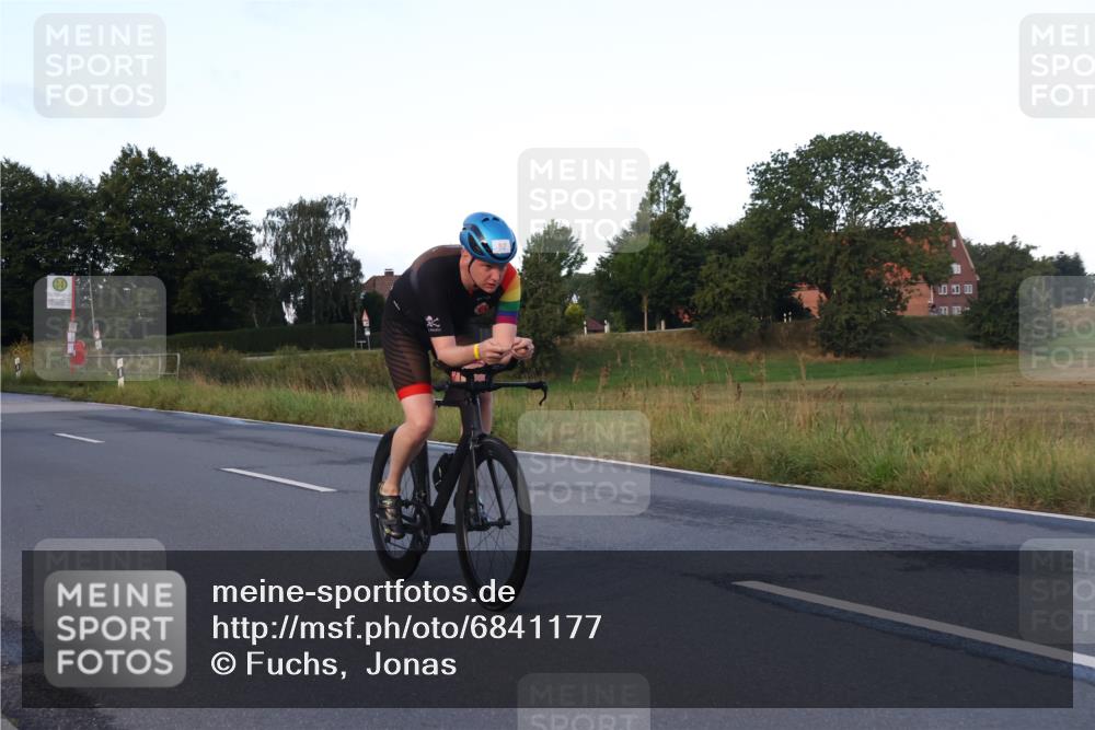 25.08.2024 - Elbe Triathlon Hamburg Fuchs,  Jonas http://msf.ph/oto/6841177 25.08.2024 08:57:21 Radfahren 193, 130, 74, 52, 61, 194, 138 meine-sportfotos.de