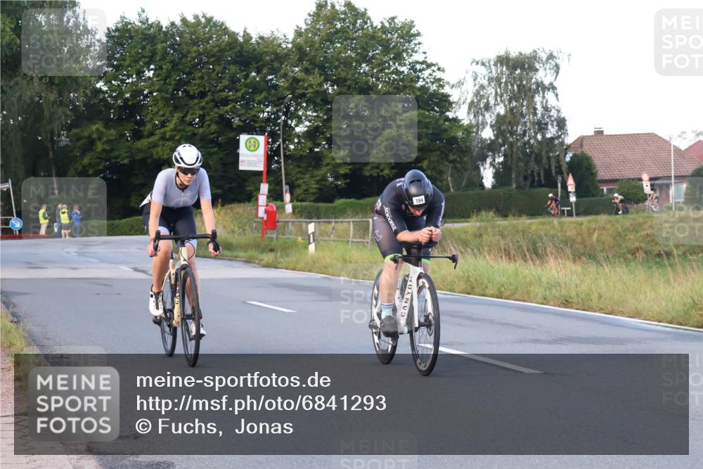 25.08.2024 - Elbe Triathlon Hamburg Fuchs,  Jonas http://msf.ph/oto/6841293 25.08.2024 08:57:27 Radfahren 61, 194, 138 meine-sportfotos.de