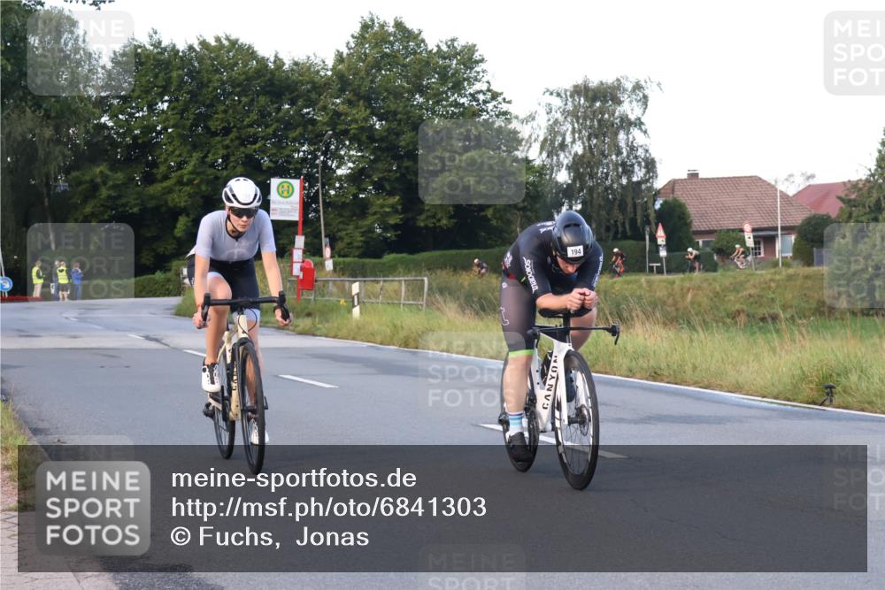 25.08.2024 - Elbe Triathlon Hamburg Fuchs,  Jonas http://msf.ph/oto/6841303 25.08.2024 08:57:27 Radfahren 61, 194, 138 meine-sportfotos.de