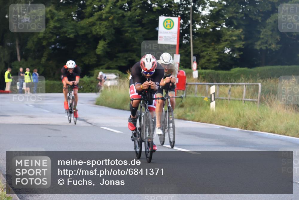 25.08.2024 - Elbe Triathlon Hamburg Fuchs,  Jonas http://msf.ph/oto/6841371 25.08.2024 08:57:36 Radfahren 58, 97, 185 meine-sportfotos.de