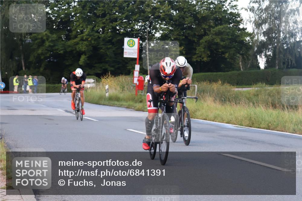 25.08.2024 - Elbe Triathlon Hamburg Fuchs,  Jonas http://msf.ph/oto/6841391 25.08.2024 08:57:37 Radfahren 58, 97, 185, 126 meine-sportfotos.de
