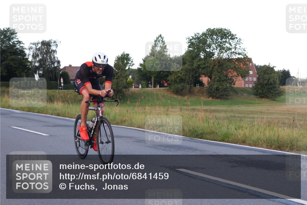 25.08.2024 - Elbe Triathlon Hamburg Fuchs,  Jonas http://msf.ph/oto/6841459 25.08.2024 08:57:39 Radfahren 58, 97, 185, 126, 147 meine-sportfotos.de