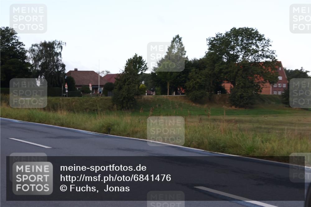 25.08.2024 - Elbe Triathlon Hamburg Fuchs,  Jonas http://msf.ph/oto/6841476 25.08.2024 08:57:40 Radfahren 58, 97, 185, 126, 147 meine-sportfotos.de