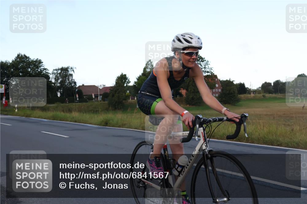 25.08.2024 - Elbe Triathlon Hamburg Fuchs,  Jonas http://msf.ph/oto/6841567 25.08.2024 08:57:44 Radfahren 185, 126, 147 meine-sportfotos.de